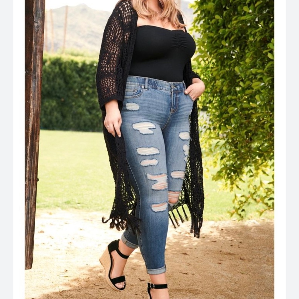 New! Torrid Bombshell Skinny Denim Jeans Dark Wash Distressed Stretch Sz 26R